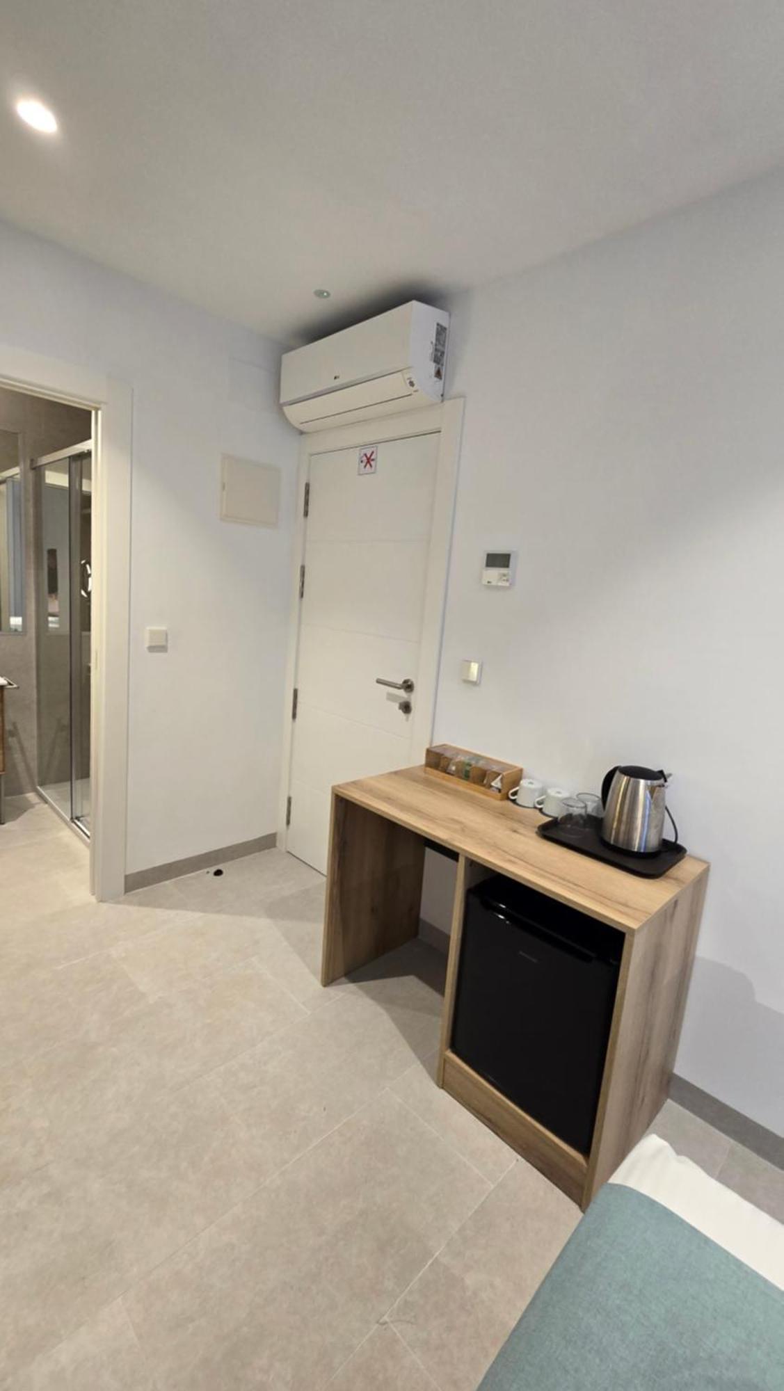 Hostal Rambla 24 By Holihome Аликанте Екстериор снимка