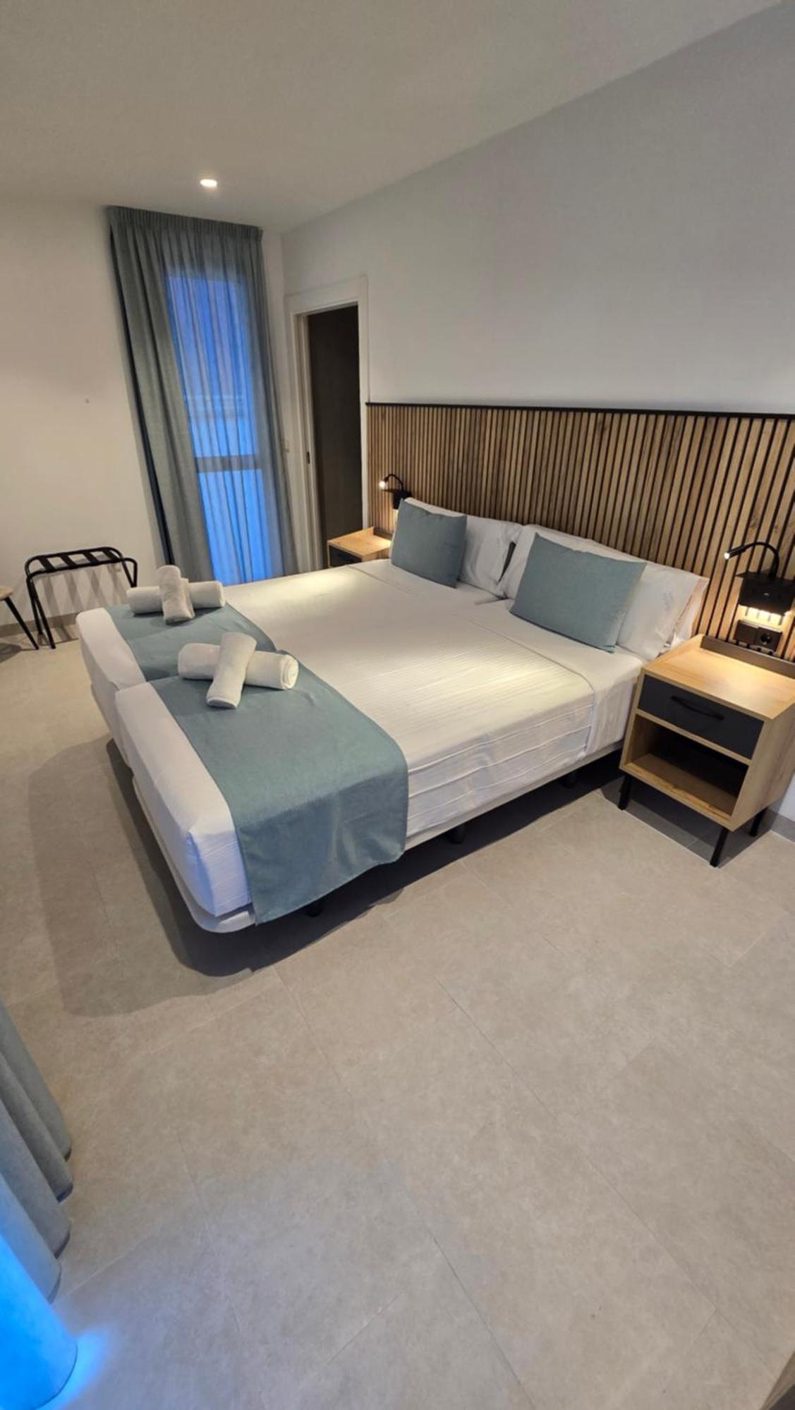 Hostal Rambla 24 By Holihome Аликанте Екстериор снимка