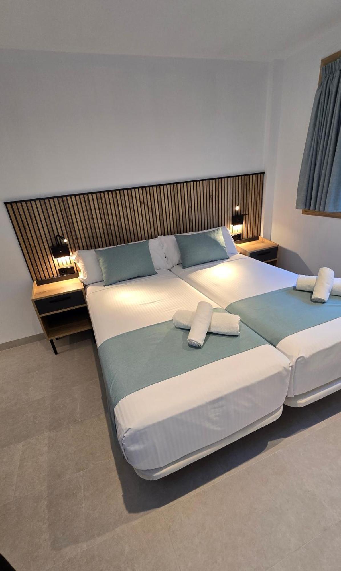 Hostal Rambla 24 By Holihome Аликанте Екстериор снимка
