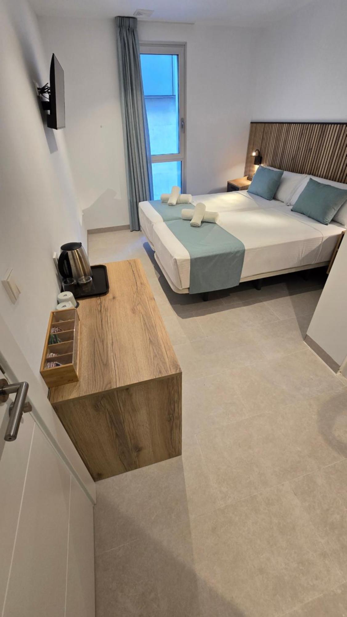 Hostal Rambla 24 By Holihome Аликанте Екстериор снимка