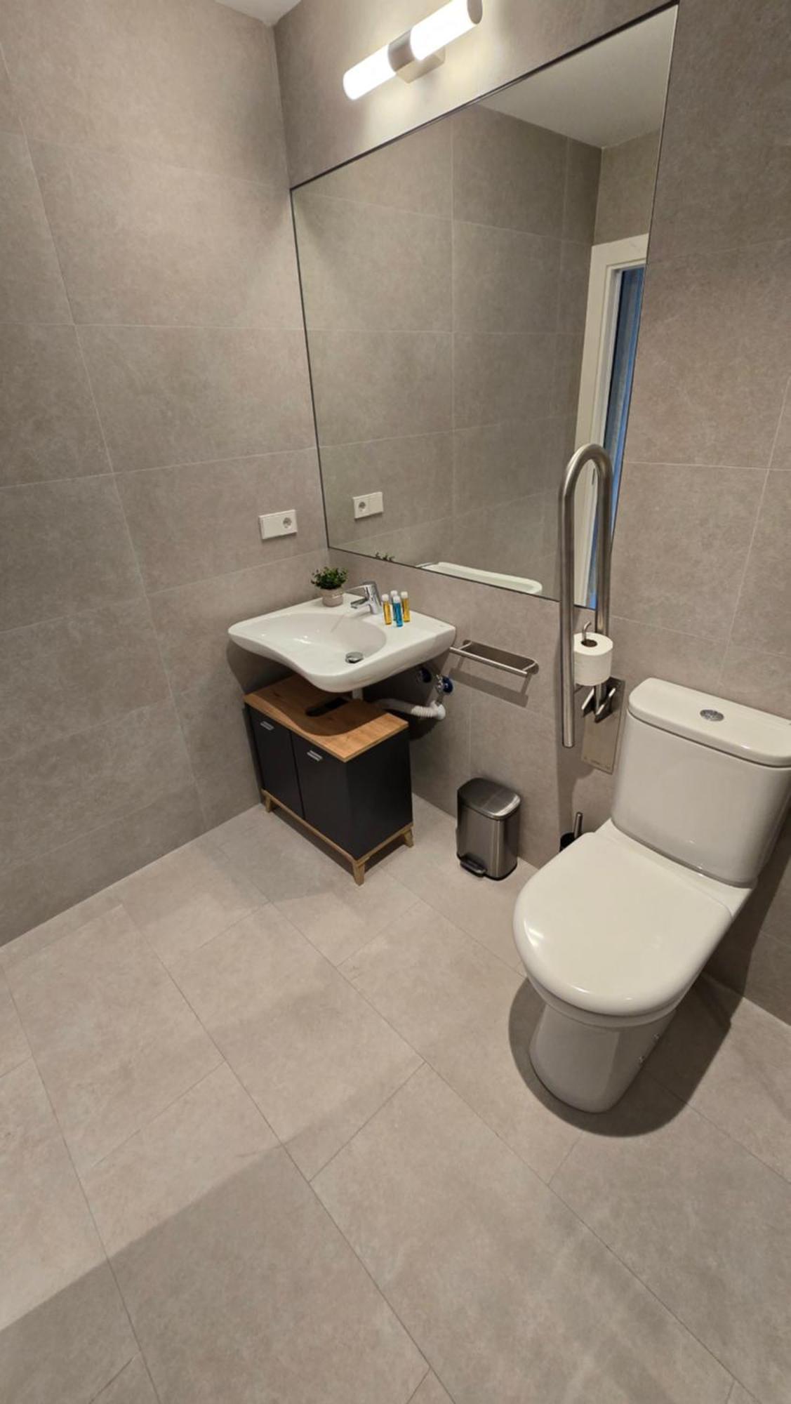 Hostal Rambla 24 By Holihome Аликанте Екстериор снимка