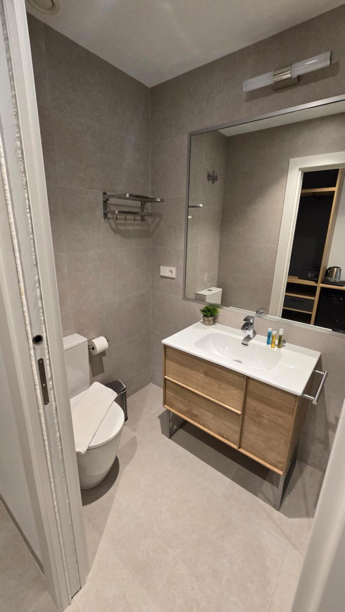 Hostal Rambla 24 By Holihome Аликанте Екстериор снимка